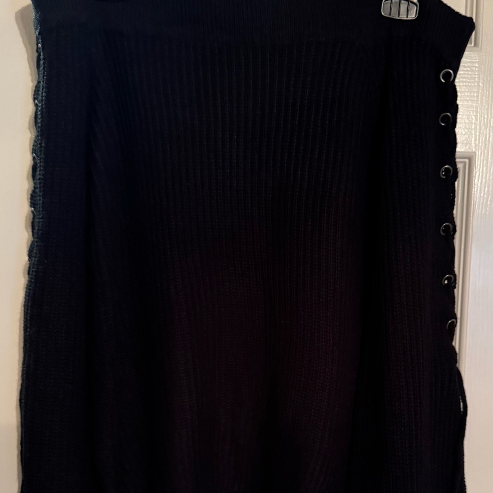 Polly & Esther Women’s Black Tie Sleeve Detail Sweater Size Large L New
